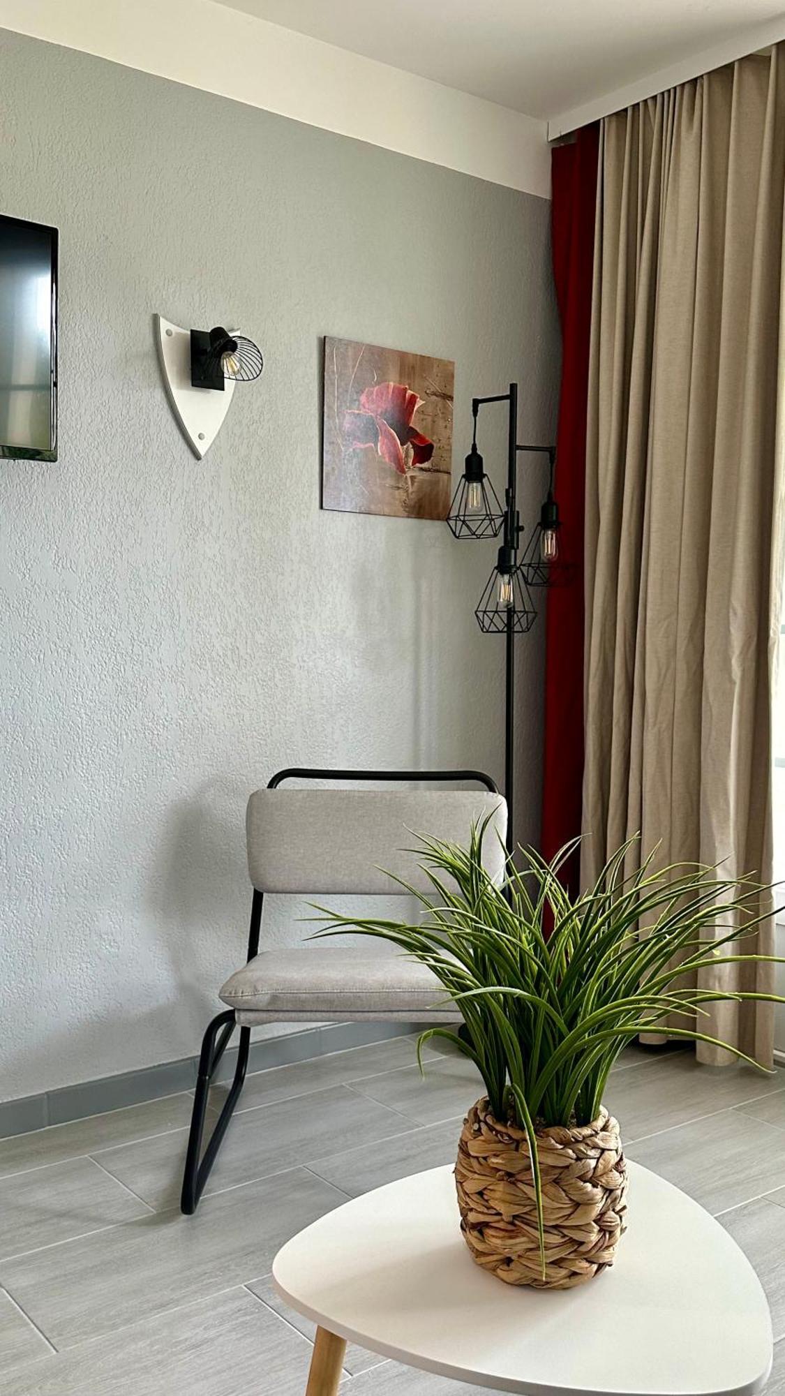 Appartement En Residence Pierre Et Vacance Au Golf Biscarrosse Exteriör bild