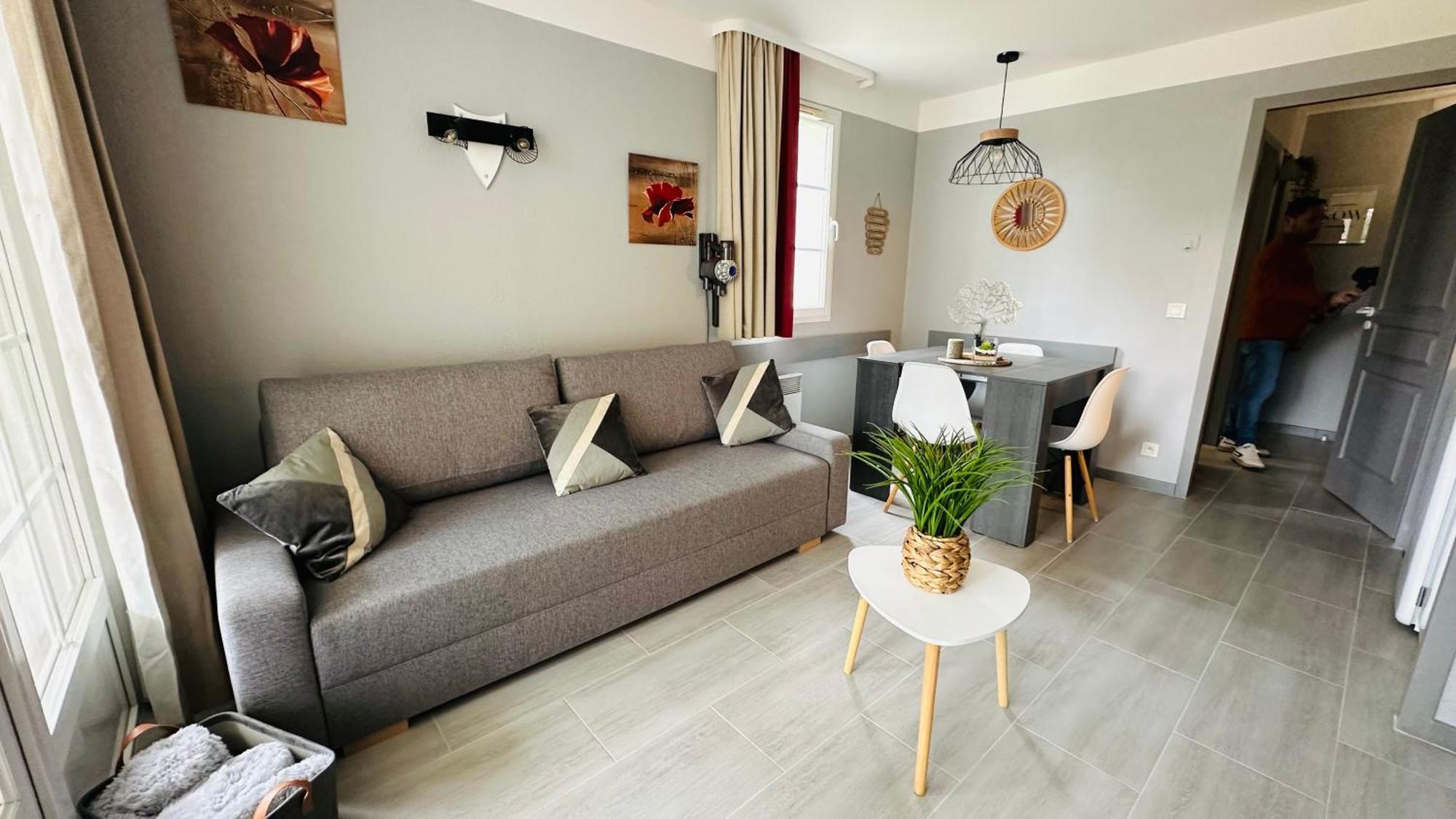 Appartement En Residence Pierre Et Vacance Au Golf Biscarrosse Exteriör bild