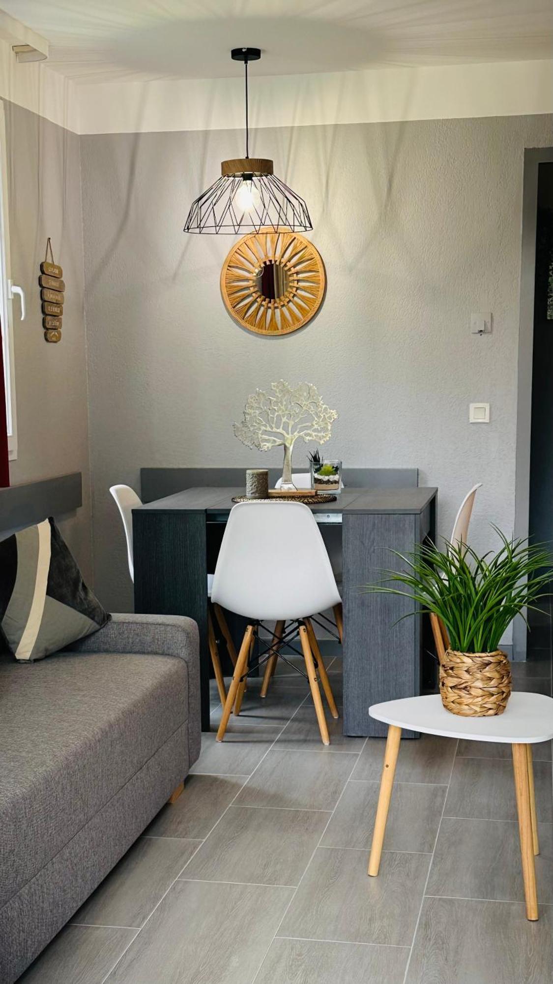Appartement En Residence Pierre Et Vacance Au Golf Biscarrosse Exteriör bild